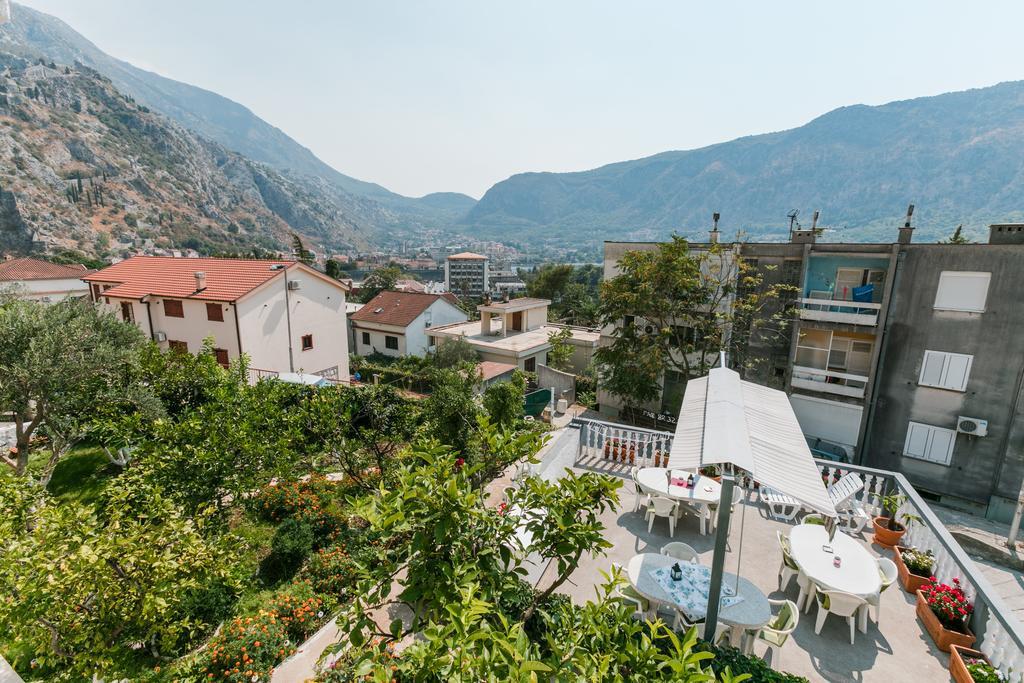 Apartments Los Olivos Котор Экстерьер фото